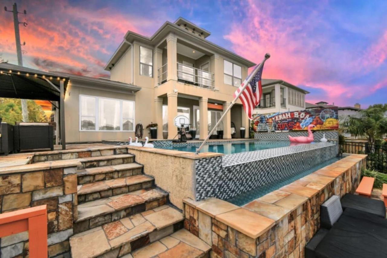 Holiday Waterfront Nasa Kingbd Pool And Jacuzzi Gmrm Villa Seabrook Exterior photo