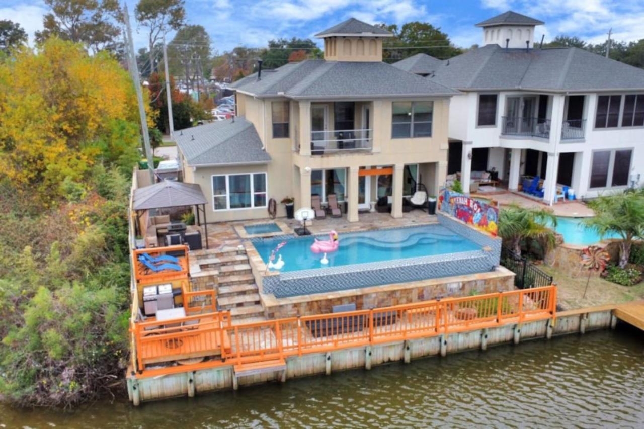 Holiday Waterfront Nasa Kingbd Pool And Jacuzzi Gmrm Villa Seabrook Exterior photo