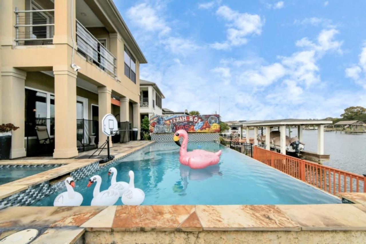 Holiday Waterfront Nasa Kingbd Pool And Jacuzzi Gmrm Villa Seabrook Exterior photo