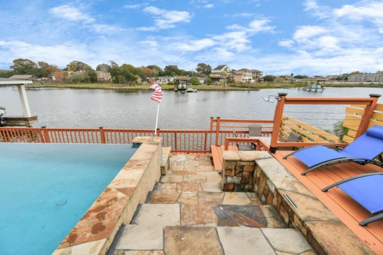 Holiday Waterfront Nasa Kingbd Pool And Jacuzzi Gmrm Villa Seabrook Exterior photo