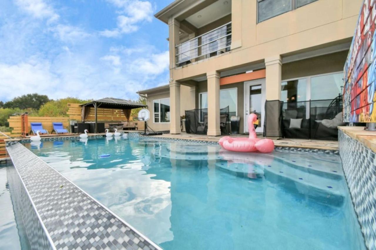 Holiday Waterfront Nasa Kingbd Pool And Jacuzzi Gmrm Villa Seabrook Exterior photo